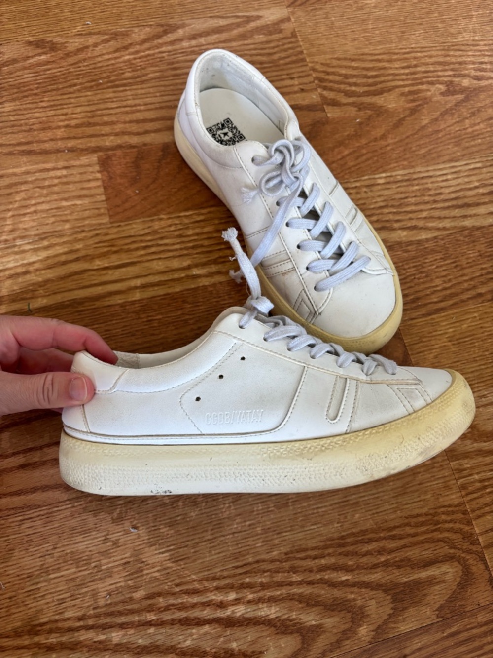 Golden Goose Vegan Leather Sneakers – White – Authentic – Fits Women’s 5.5